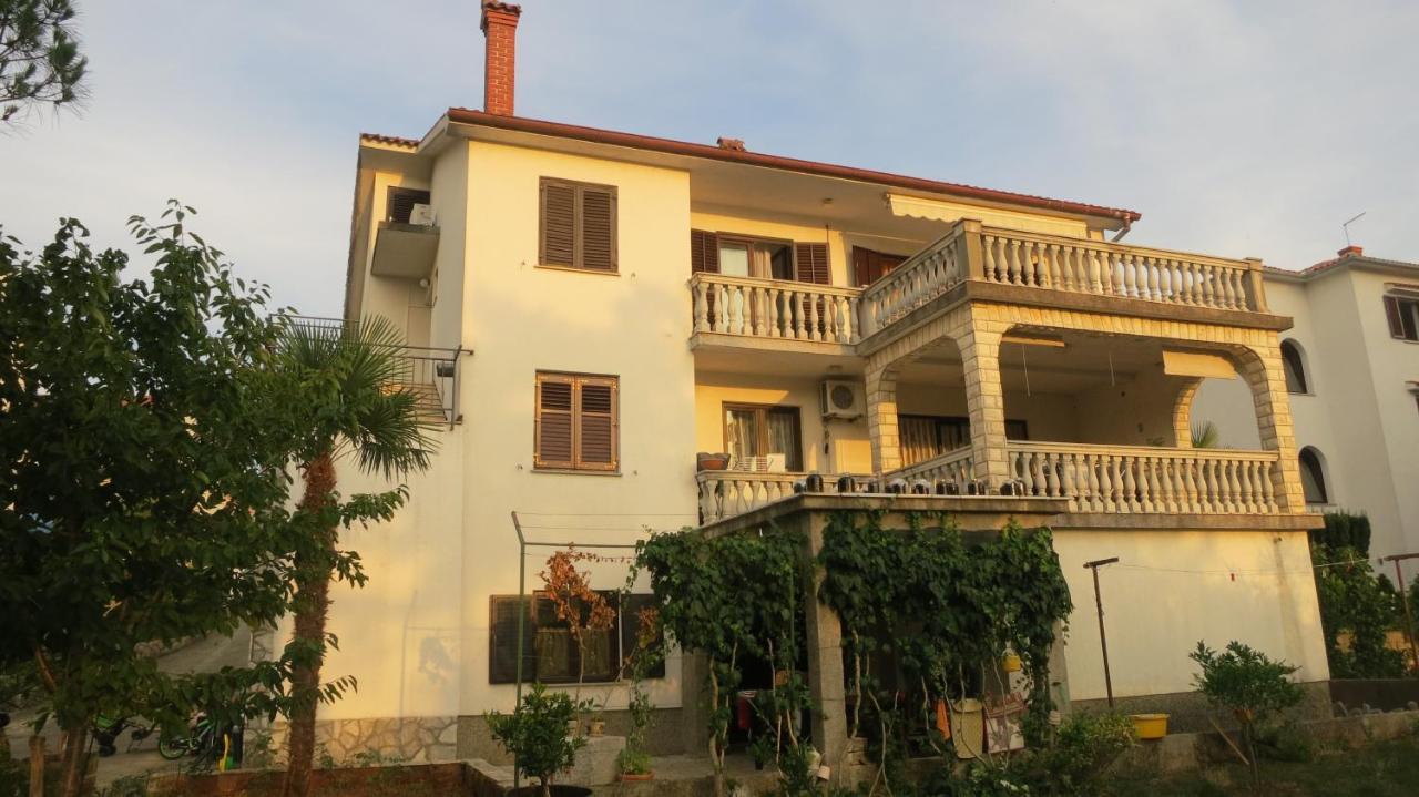 Apartment Josipa Malinska Rom bilde