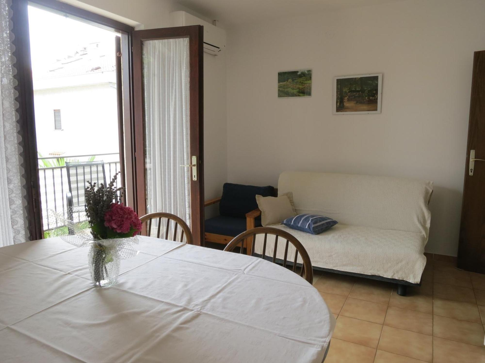 Apartment Josipa Malinska Rom bilde